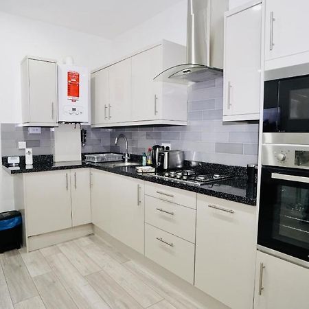 E2M Stays Lovely Apt Close To Ilford Station With Free Parking 外观 照片