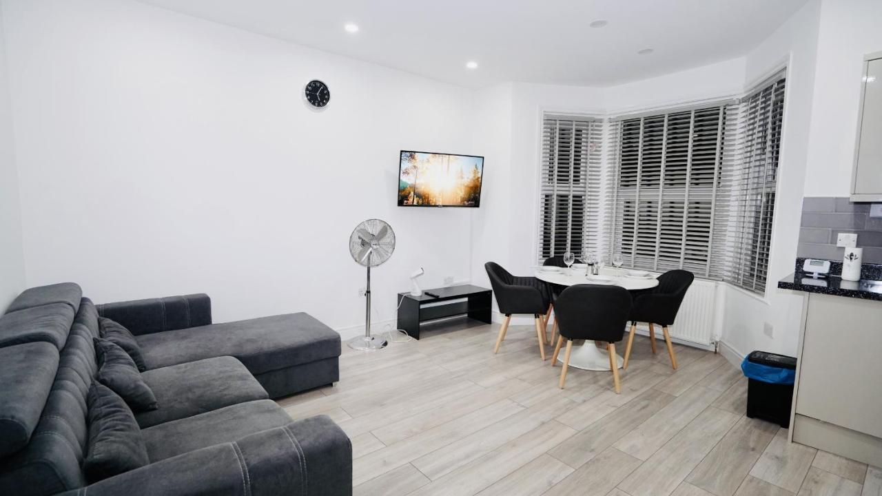 E2M Stays Lovely Apt Close To Ilford Station With Free Parking 外观 照片